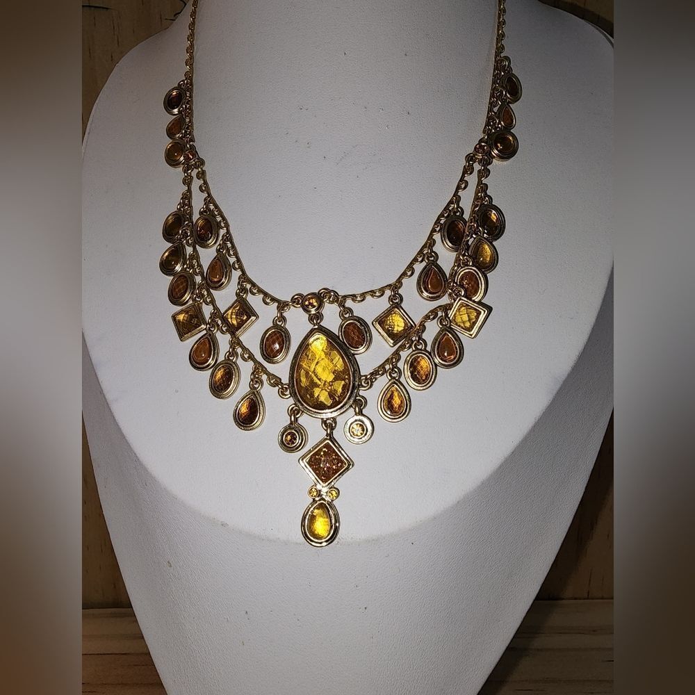 Vida Jewels Vintage Goldtone Yellow Teardrop Jewel Necklace 16"+2"